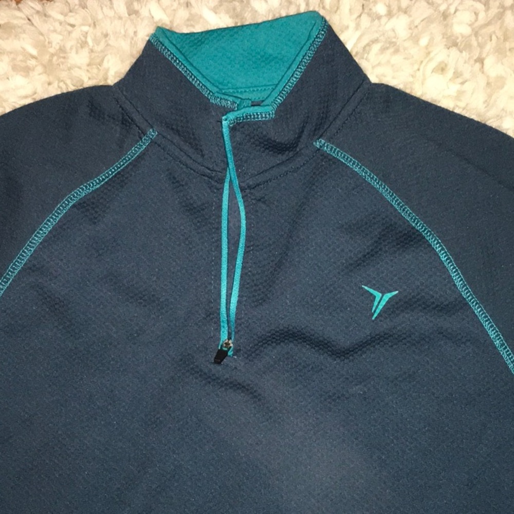 Athletic pull over - Picture 2 of 2